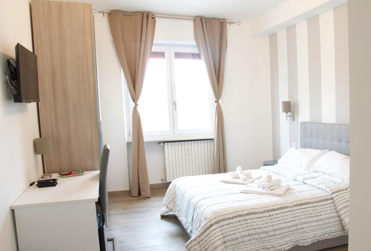 Minerva Rooms Павия Екстериор снимка