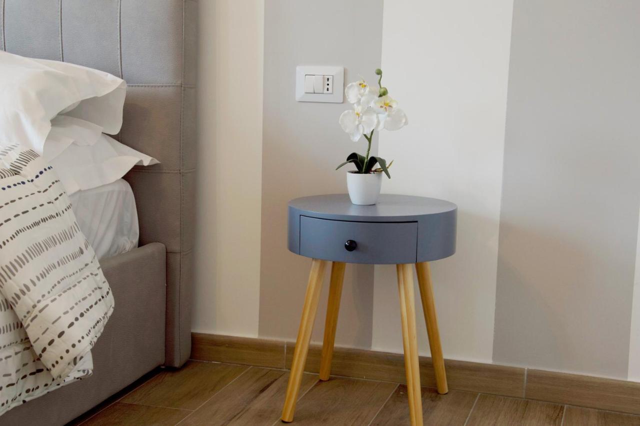 Minerva Rooms Павия Екстериор снимка