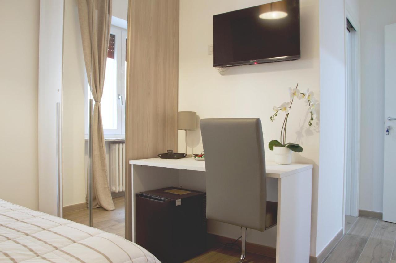 Minerva Rooms Павия Екстериор снимка